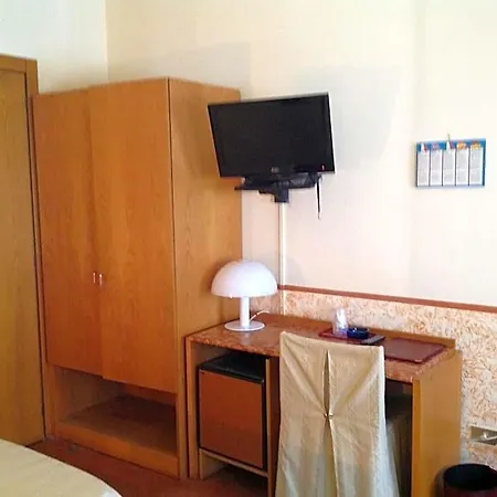 Отель Roma