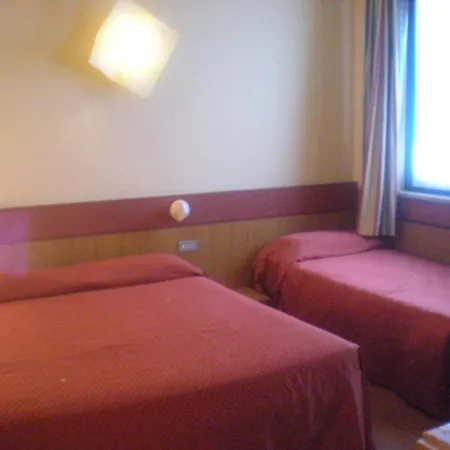 Roma Hotel 3*